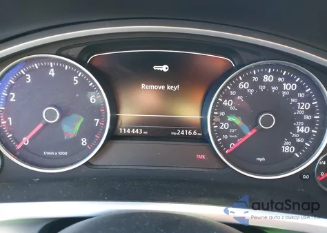 2016 Volkswagen Touareg Vr6 Lux z USA, uszkodzony, nr VIN WVGEF9BP1GD008867